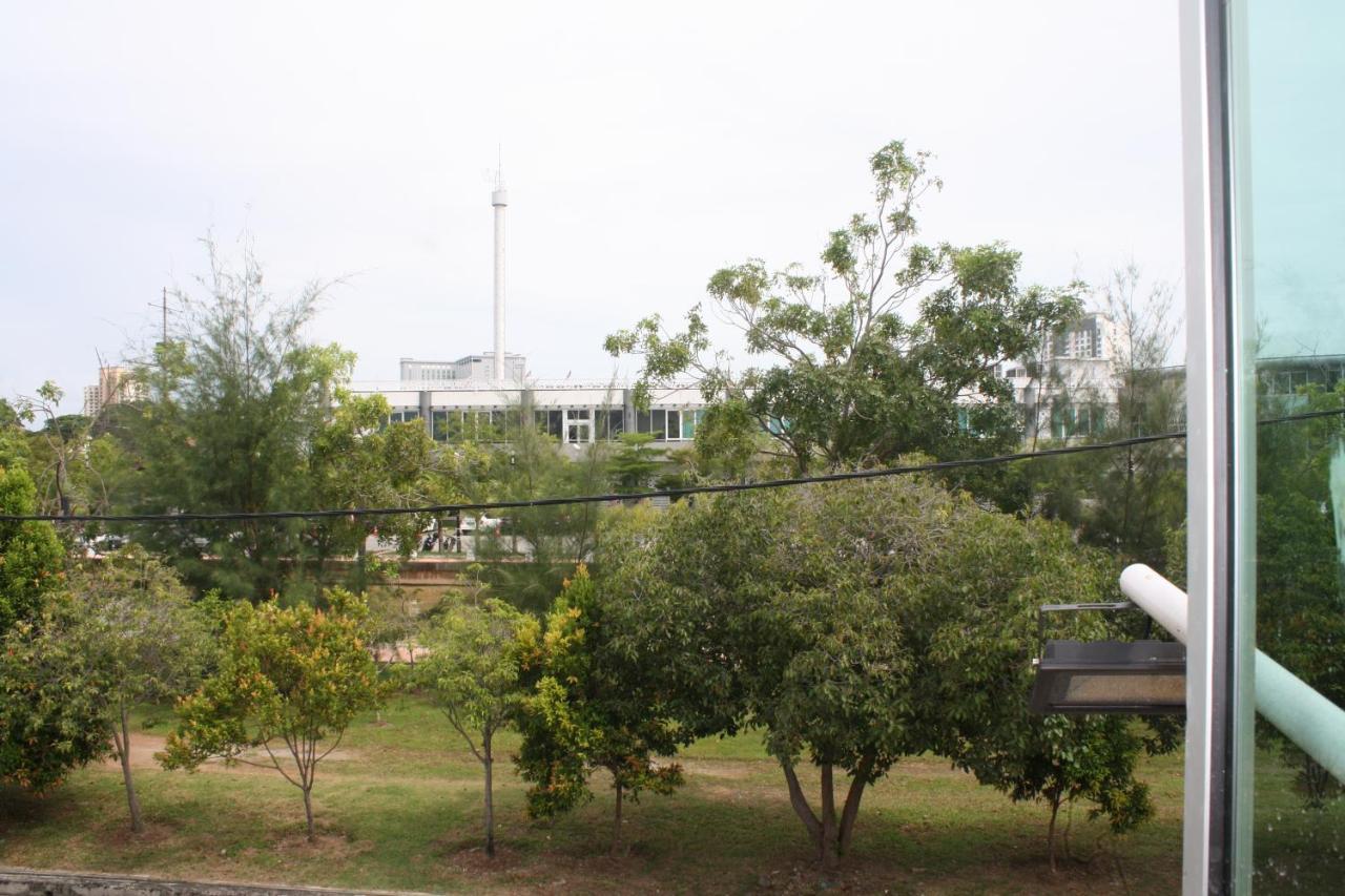 Cozy Riverside Hotel Malacca Exterior photo
