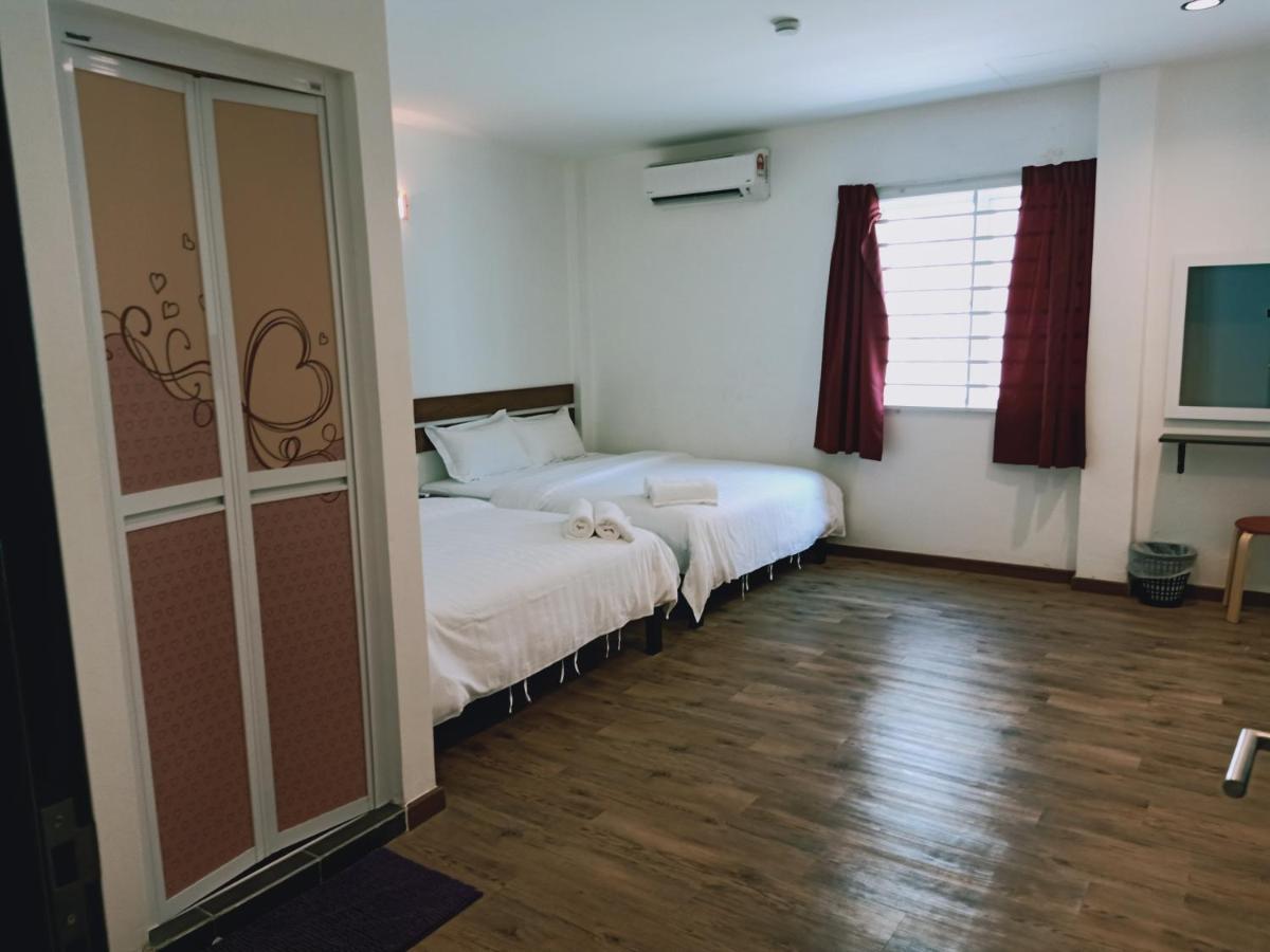 Cozy Riverside Hotel Malacca Exterior photo